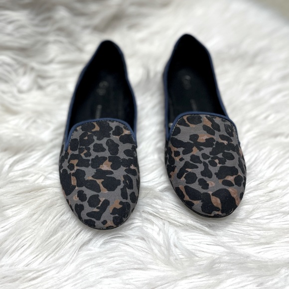Gap Gray and Black Leopard Slip-On Flats with Blue Trim Sz 6 (37) - Picture 7 of 11
